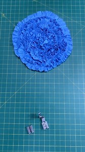 2-in-1 Gathering Foot – For Light & Thick Fabrics This 2-in-1 Gathering Foot is designed specifically for gathering fabric — whether you’re working with delicate chiffons or thick tulle. It doesn’t join fabrics, but it comes with interchangeable dies that let you switch between lightweight and heavyweight fabrics effortlessly. ✅ Gathers fabric beautifully without stress ✅ Includes two dies: one for light fabrics and one for thick fabrics ✅ Ensures even, neat gathers every time ✅ Built for indust