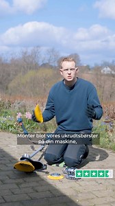 🌿Effektiv Ukrudtsfjernelse med DKTrimmer! 🌿 Spar helt op til 31 % ved køb af flere. 💰 Slip af med ukrudt og belægninger på fliser og hårde stenoverflader med effektivitet i tankerne! Sæt den blot på din eksisterende græstrimmer eller buskrydder og se magien ske. 🪄 Kan monteres på maskiner, hvor det fra producentens side er muligt at skifte mellem snøre og klinge. Perfekt til de følsomme og pæne fliser, hvor nylonbørsten ikke efterlader mærker. Brug den til kantklipning, græsslåning og erstat