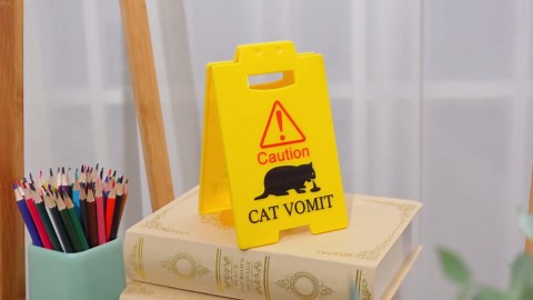 Kathfly 4 Pcs large Cat Vomit Caution Sign 6.3 x 3.93 Inches Double-sided Alert Design Vomits Warning Sign Funny Gag Gift for Cat Lovers Pet Owners Enthusiasts Office Home Decorations