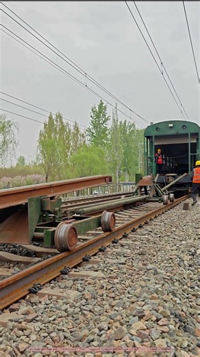 Loading Used Railway Rails With Special Roller Track On Long Rail Train