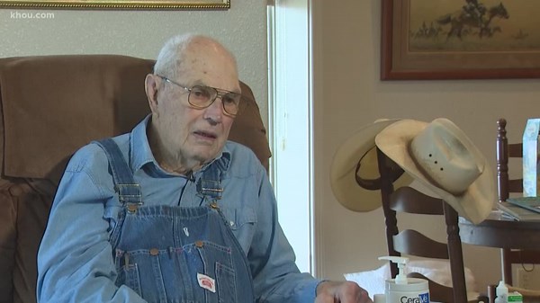 World War II veteran without a birth certificate can't renew license under new Real ID requirements