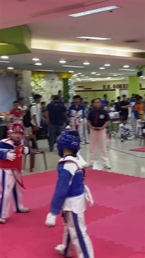 Blee#foryoupage #fyp #fypシ゚viral #fyp #taekwondofighter #taekwondo #turning #loves #kick #pta #everyone#foryou#blee