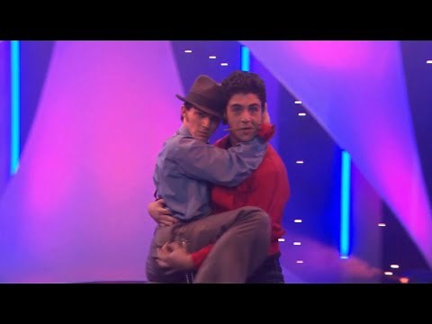 Drake & Josh - Drake & Josh Participate In A Dance Contest