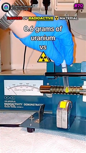 Danger of radioactive material ☢️ Radium vs Uranium