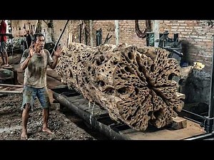 Super Brave! Barefoot Sawmill Workers Prove Their Skills