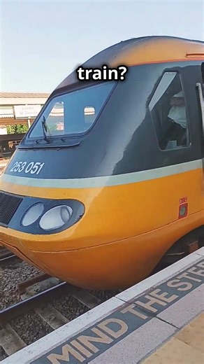 🚄 The Legendary InterCity 125 – Britain’s Speed Icon 🚄 When the InterCity 125 burst onto the rails in the 1970s, it changed everything. Designed by British Rail’s engineers, the sleek High Speed Train — powered by two powerful diesel locomotives at each end — became a symbol of modern rail travel. With a top speed of 125 mph, it was the fastest diesel train in the world, setting records that stood for decades. From the windswept stretches of the Great Western Main Line to the East Coast, the H