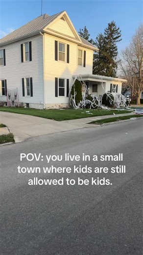 BrenWest ✨ (@midwest.twinmama)’s videos with оригинальный звук - Music tour