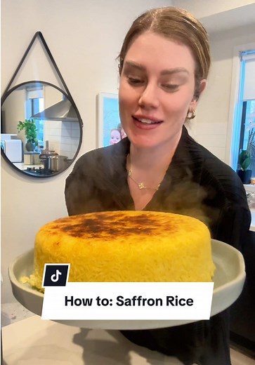 Delicious Saffron Rice Recipe with a Crispy Top
