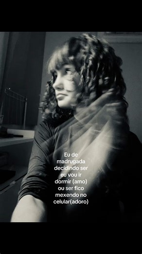 Decidindo Entre Dormir ou Usar o Celular