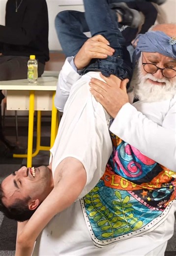 Hint Masajı: Cengiz'in İmtihanı Komedisi