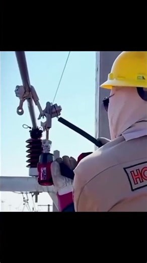 Electric Line Work With Skilled Coordination.