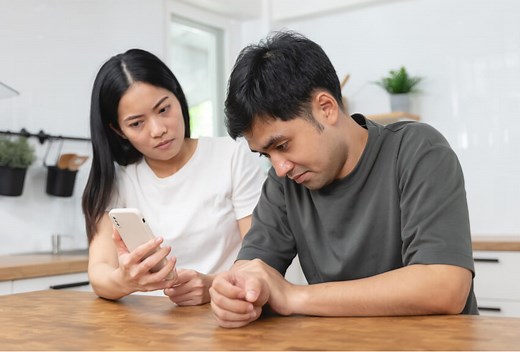 Divorce in the Age of Social Media: A Complete Guide (2025) | Divorce.com