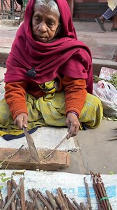 Amma selling Indian Toothbrush. | Food Pandits