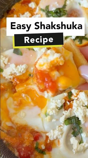 Easy Shakshuka Recipe | One-Pan Breakfast with Fresh Tomatoes & Eggs