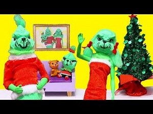 LOL Families ! The Santa Family vs. The Grinch Family | Toys and Dolls Pretend Play for Kids | SWTAD