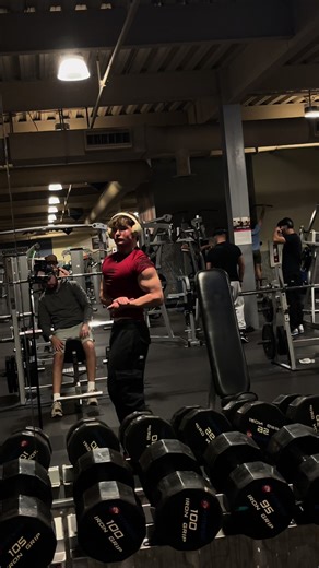 Rest later. #bodybuildingmotivation #17yearsolold #everetthering #armday