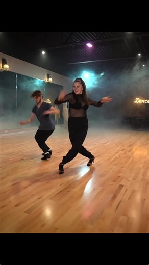#jive #meghantrainor #dearfuturehusband #jivetutorial #ballroom #dancesport #dancelife #ballroomdance #ballroomdancer #coupledance #couplegoals #dance