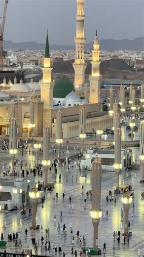Do Jhano Ka Mola Madinah Mein Hai - Islamic Nasheed Aesthetic