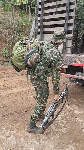 2.6M views · 10K reactions | Con Diós Dela Mano Todas Las Cosas Salen Bien.!❤️ #infanteríamilitar #viralfacebookreels | Jorge'Oficial-05 | Facebook