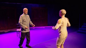 Teatr Groteska także dla dorosłych. „Śmieszny staruszek” Tadeusza Różewicza