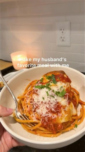 Save us a plate? @bailey.rd’s incredible homemade chicken parmesan using Rao’s Marinara Sauce. #RaosHomemade #ChickenParm | Rao's Homemade