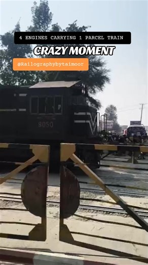 CRAZY MOMENT || 4 ENGINES CARRYING 1 CARGO TRAIN #Engines #trains #pakrailography #railwaystation #worldtrains