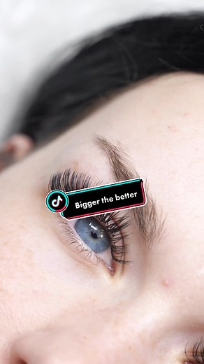 YAY or NAY for this lash set. Comment below I’m so curious!! 🧐😯 #lashextensions #eyelashes #eyelashextensions #volumelashes #megavolume #lashtutorial #lashinspo