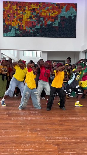 Dance Trends with Kidda: Cute Smiles and Performance