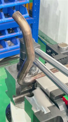 Engine water-cooling heating system pipe #pipe #machine #factory #pipelining#pipe bending machine