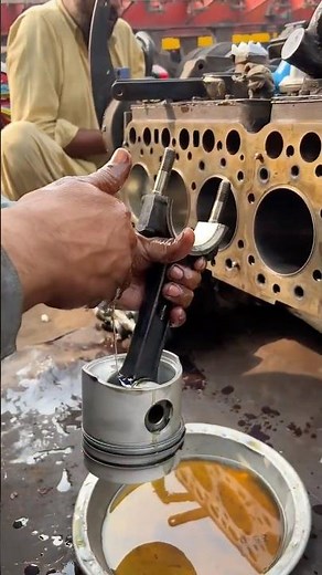 Expert mechanic Diesel engine piston fitting cylinder #pistons #installation #cylinder #shorts