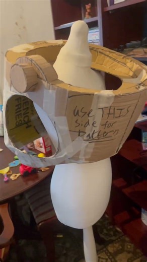 New costume alert!!! #costume #disney #buzz #buzzlightyear #toystory #cardboard