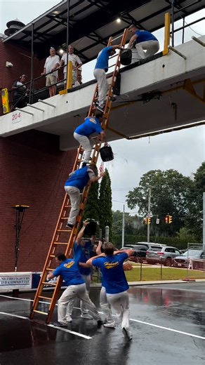Now that's teamwork 👩‍🚒🤝 | SPORTbible