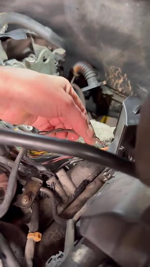 Sprinter Van problem - sometimes the toughest problems are smaller than your fingernail #enginebuild #carrepair #autorepair #autoshop | Roberto S. Sandlin