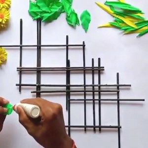 142K views · 346 reactions | Easy and Surprising Newspaper craft idea !! Wow #newspapercraft #papercraft #diycrafts #homedecor #walldecor #homedecoration #crafts #diy #easy #creative #creation #creativity #kidscrafts #paperflowers #homemade #handmade #reuse #recycle | Craft Engineer | Facebook