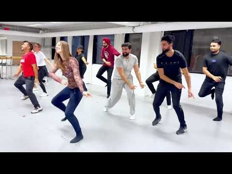 Worth (Official Learn Bhangra Dance Video) Himmat Sandhu | Lavesh x Christine - Copenhagen, Denmark