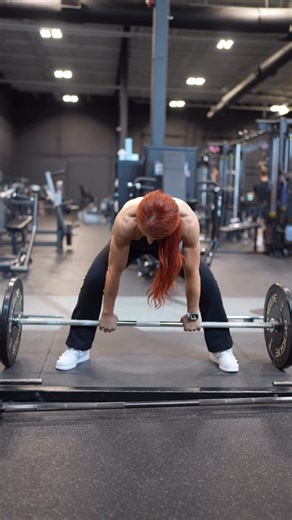 So you know how to workout...PROVE IT! Name all the mistakes I am INTENTIALLY makeing in this video in the comments. YES, this is intentiall, as i have been spedning the last few years providing you with how to fix your form, now its your turn to apply the information you have been collecting. HINT HINT, there is more than just one mistake. | Nancy Di Nino