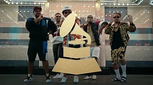 BRUNO MARS y su disco “24K Magic” arrasan en los GRAMMYS ganando 7 premios, incluido “Mejor Álbum Del Año”! | Warner Music Spain