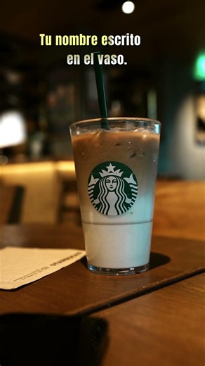 Por qué Starbucks vende café tan caro