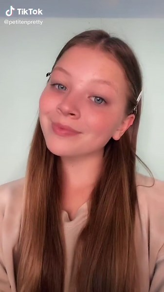 skull Halloween makeup look 🎃 #petitenpretty #makeuptutorial #transition