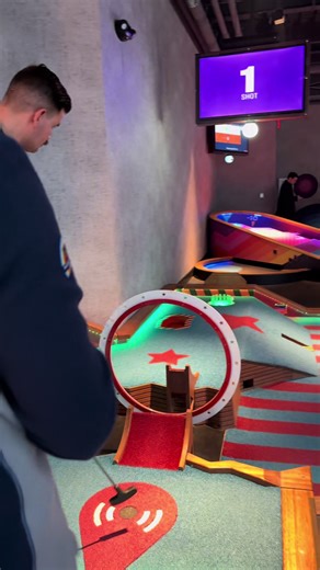 Did we golf well? ✨no✨ Did we have fun? Absolutely!!! @Puttshack USA #puttshack #minigolf #boston #winteractivities #fyp @Cam Cipolla @laureninboston @messinafitness @Kori @DaniloPortugalcf @Kristen