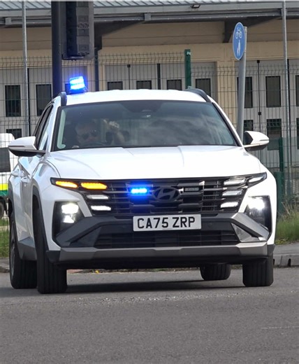 North wales fire ACFO (Assistant chief fire officer) Turning out of Wrexham AFSRC in an unmarked officer car using blue lights and sirens and lots of waves! - Filmed on my Sony AX-53 - #viral #fire #fyp #wales #hyundai @nothing.but.blues @welshblues_37 @HK.Spotting @StAsaph.Blues @lp640.exe @North West Emergency Videos