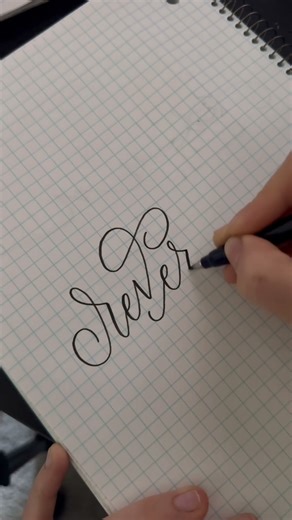 Have you ever seen reverse lettering in action?! 🤯 #reverse #calligraphy #coollettering