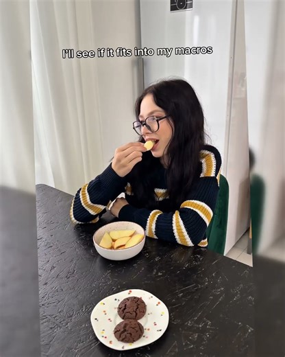 From Calorie Anxiety to Macro Balance — Overcoming Food Trauma