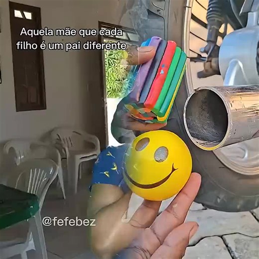 A História Engraçada da Mãe e Seus Filhos