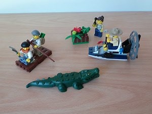 LEGO 60066 LEGO CITY 2015 Swamp Police Starter Set
