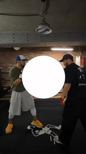 Azizbek Norov on Instagram: "Focus mitt work @hitrun_boxing @chansikoh #boxingworkout #mma #school #아지벡 #sport"