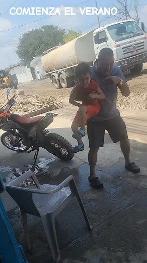 Ahuevo @frijolfoo | Frijolfoo