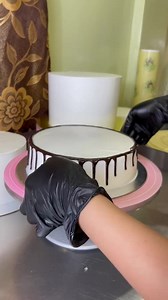 20K views · 583 reactions | Simple and easy Drip Cakes for beginner! | Cook and Bake by Lea T. | Facebook