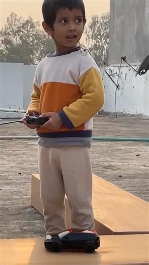 controlling remote control car l having fun with lavik #ytshorts #shorts #rccar