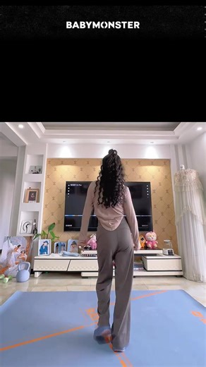 Full-Body Slimming Aerobics for Home Workouts